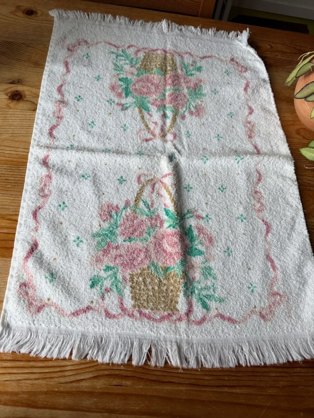 Vintage Floral Basket Hand Towel
